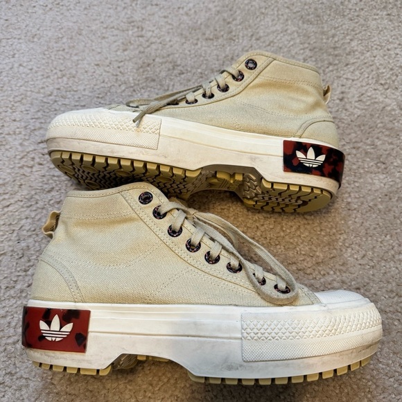 Women's Adidas Nizza Trek Boot Hiking Sandy Beige - Picture 1 of 9